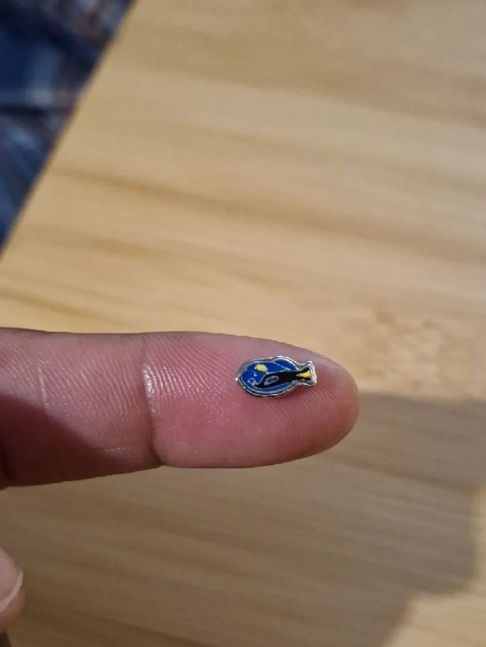 N/A small blue